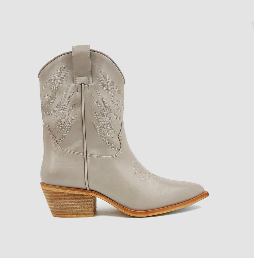 Taupe time cowgirl boots